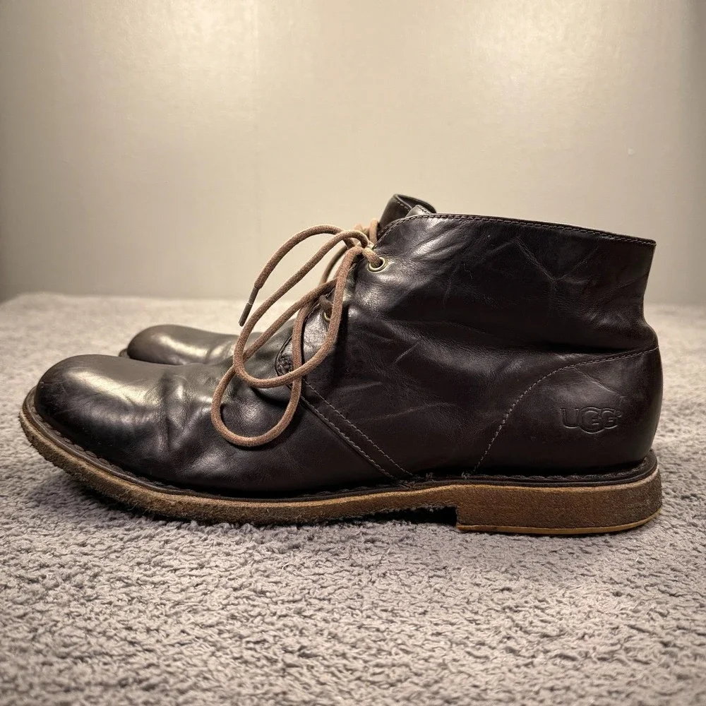 UGG Chukka Boots Mens Size 11.5 Brown Leather Lace Up Ankle Desert Crepe‎ Sole